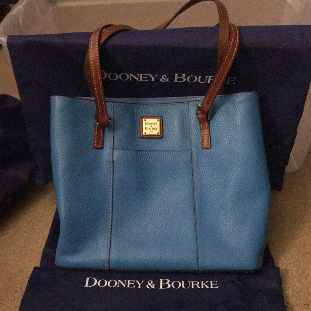Dooney and Bourke shopper bag